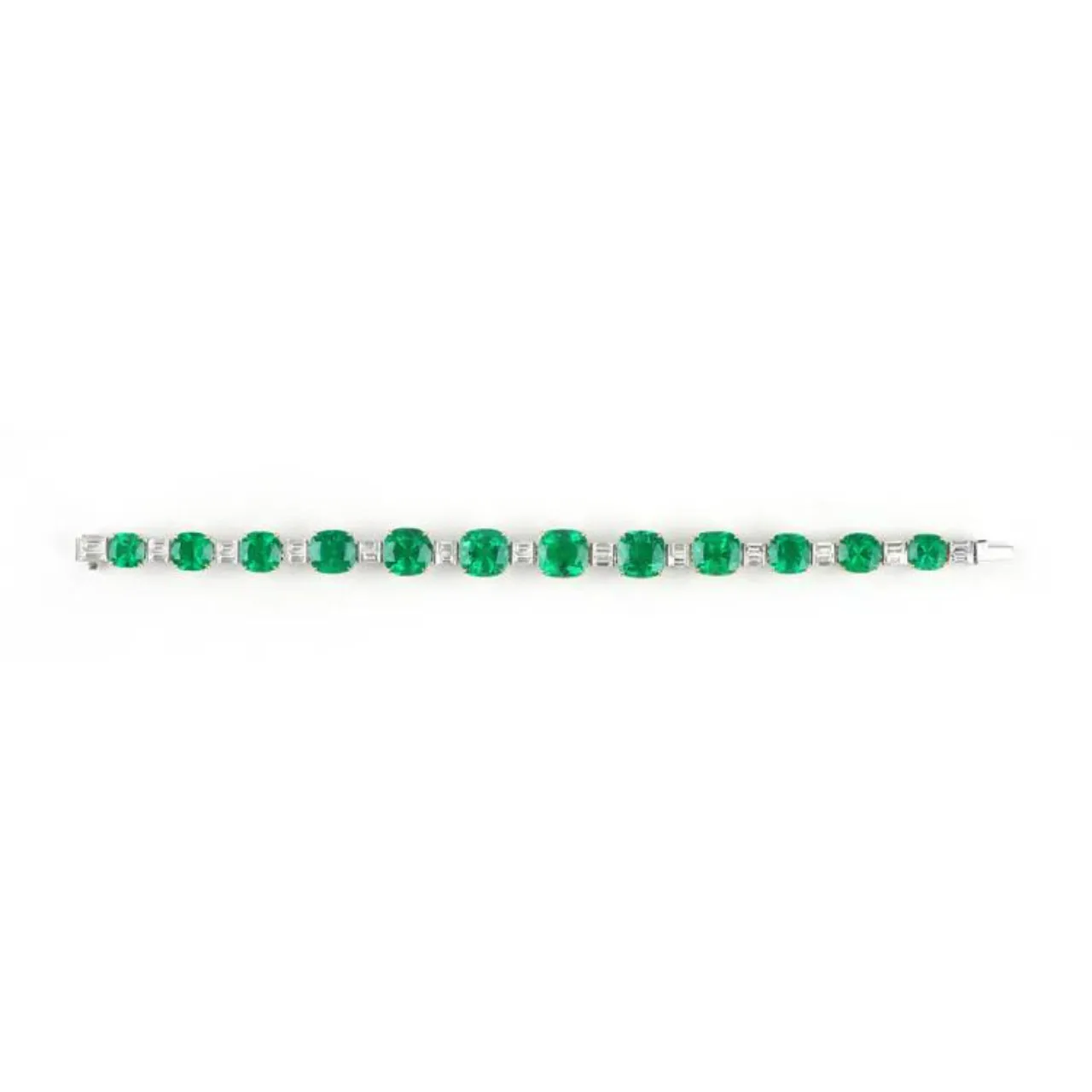 30.76 cts Minor Oil Colombian Emerald with Diamond Bracelet (ENQUIRE)