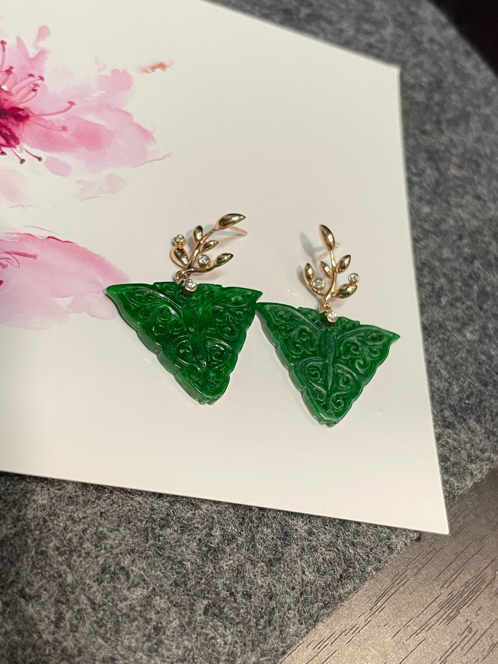 Green Jadeite Carved Earrings (NJE171)