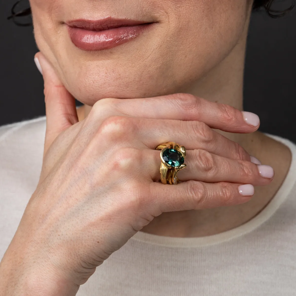 Green Sapphire Vine Ring