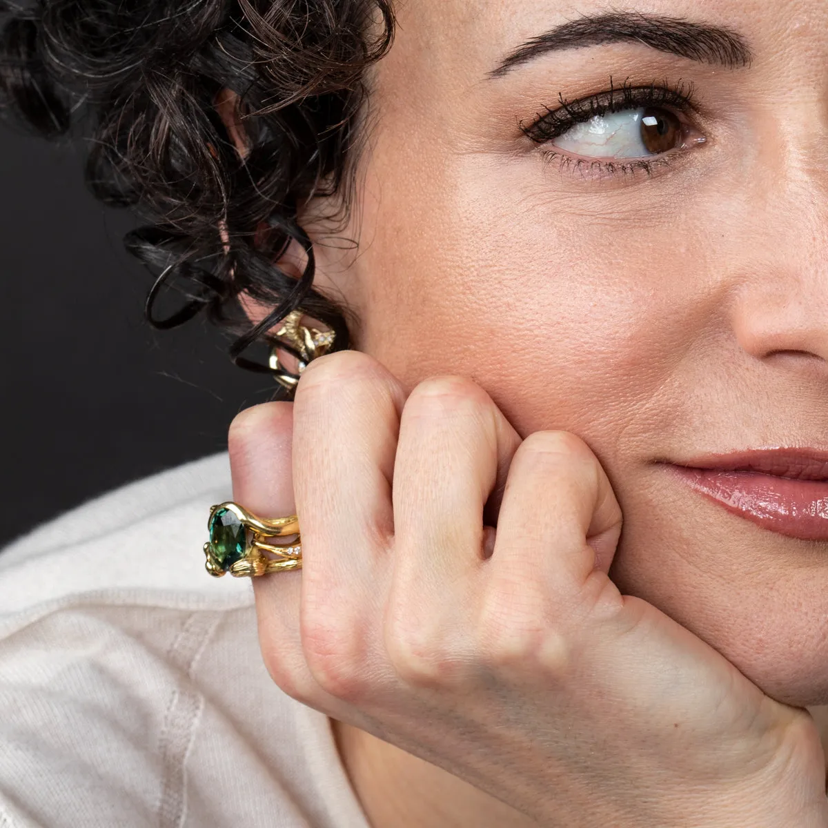 Green Sapphire Vine Ring
